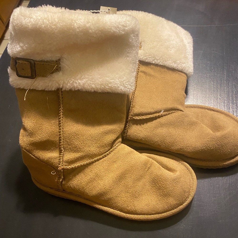 NEW kids boots